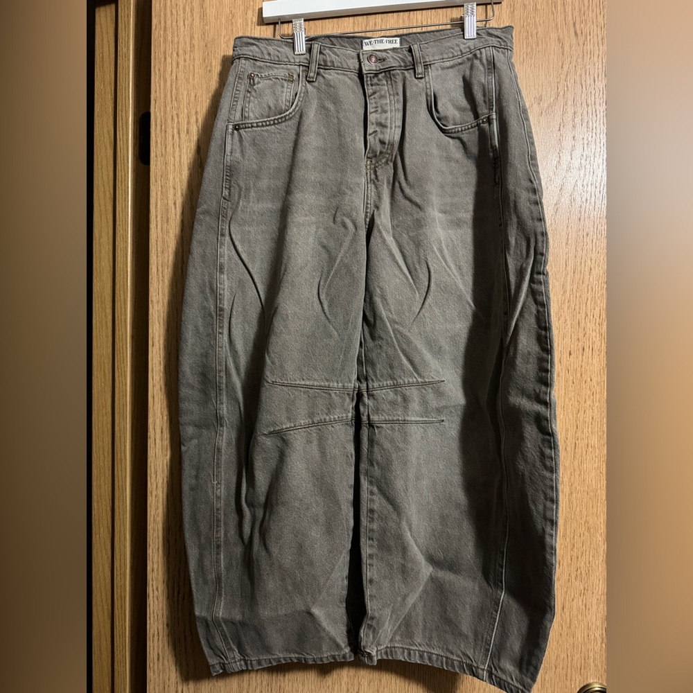 We The Free Gray Denim Barrel Jeans